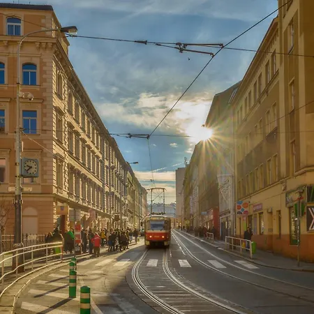 Stay2gether Scandi 17 - Main Train Station Apartment Prague